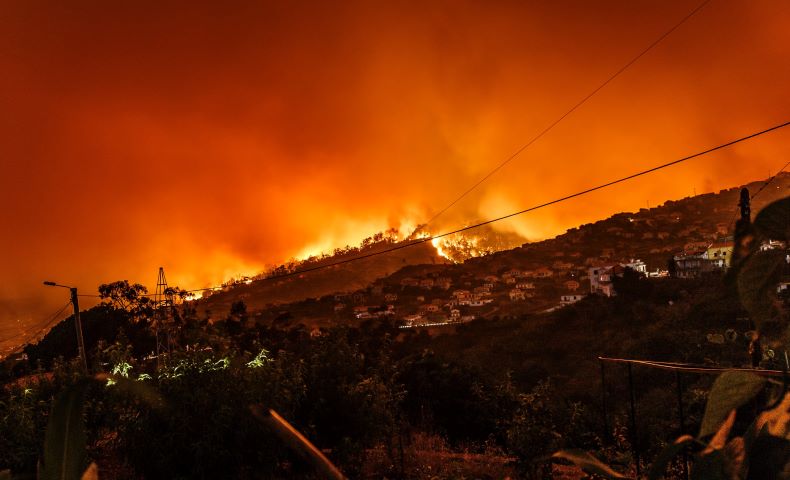 PG&E shuts off power to prevent wildfire in California
